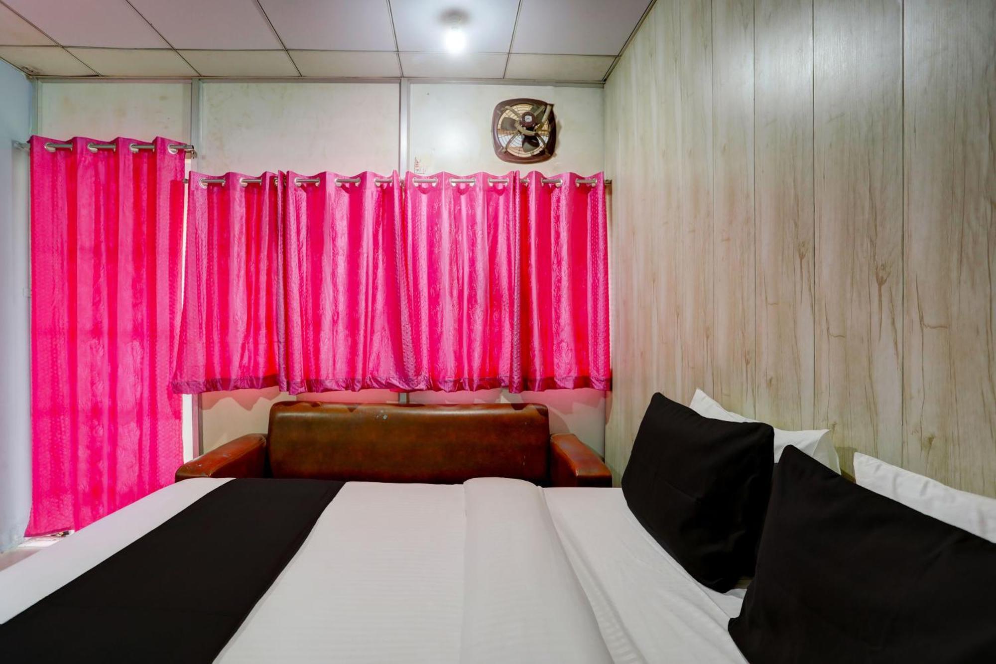 Collection O Harsh Hotel & Restaurant Bhiwadi Bagian luar foto
