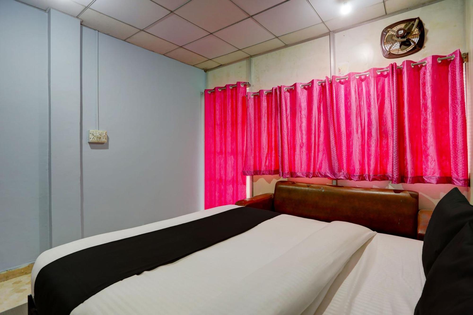 Collection O Harsh Hotel & Restaurant Bhiwadi Bagian luar foto